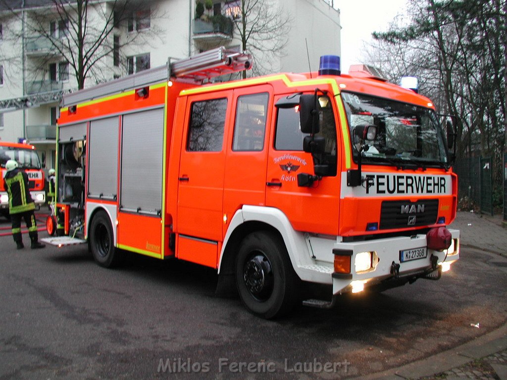 Brand Koeln Hoehenberg Adalbertstr   02.JPG
